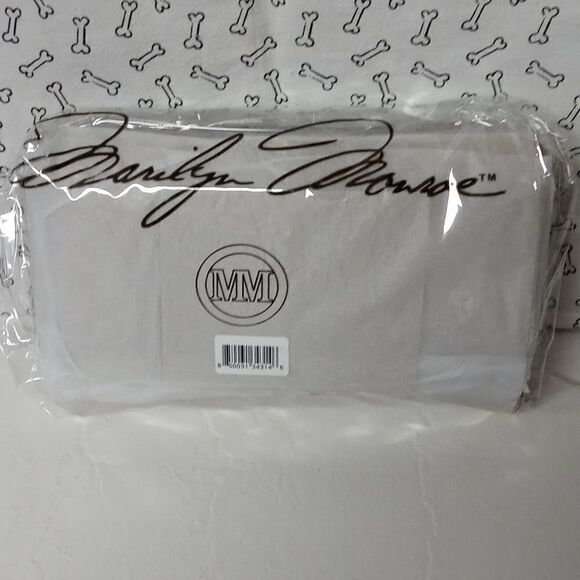 🦋 NWT! Marilyn Monroe Cross body bag tan gold hardware detachable strap 8.5x 5.5 - Picture 6 of 6